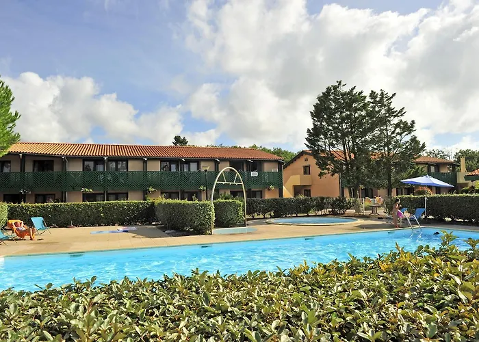 منتجع Vtf La Forestiere لاكانو