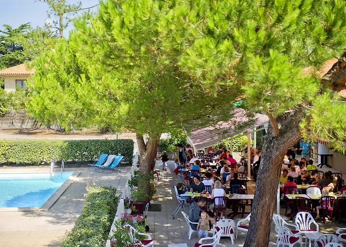 منتجع Vtf La Forestiere 3*